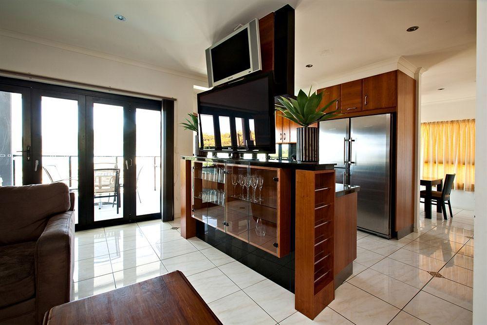 At Waterfront Whitsunday Retreat - Adults Only Aparthotel Airlie Beach Eksteriør bilde