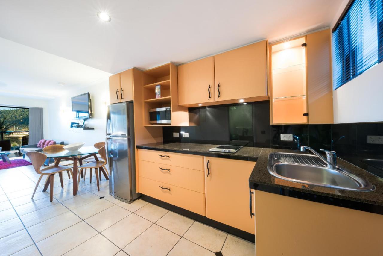 At Waterfront Whitsunday Retreat - Adults Only Aparthotel Airlie Beach Eksteriør bilde