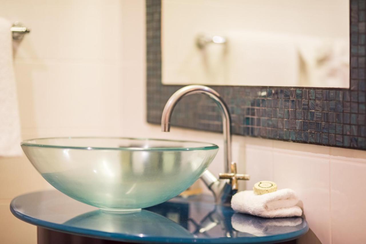 At Waterfront Whitsunday Retreat - Adults Only Aparthotel Airlie Beach Eksteriør bilde