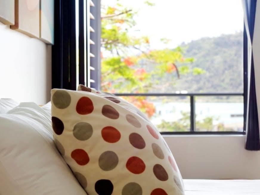 At Waterfront Whitsunday Retreat - Adults Only Aparthotel Airlie Beach Eksteriør bilde