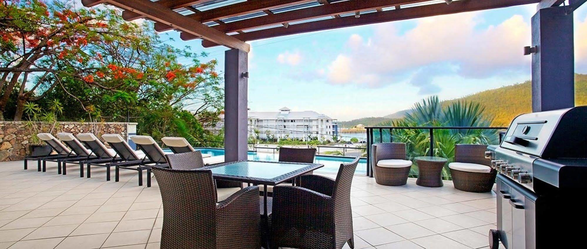 At Waterfront Whitsunday Retreat - Adults Only Aparthotel Airlie Beach Eksteriør bilde